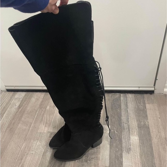 Black suede thigh high boots. Zipper at the side and fashion laces at the back. - Picture 2 of 8